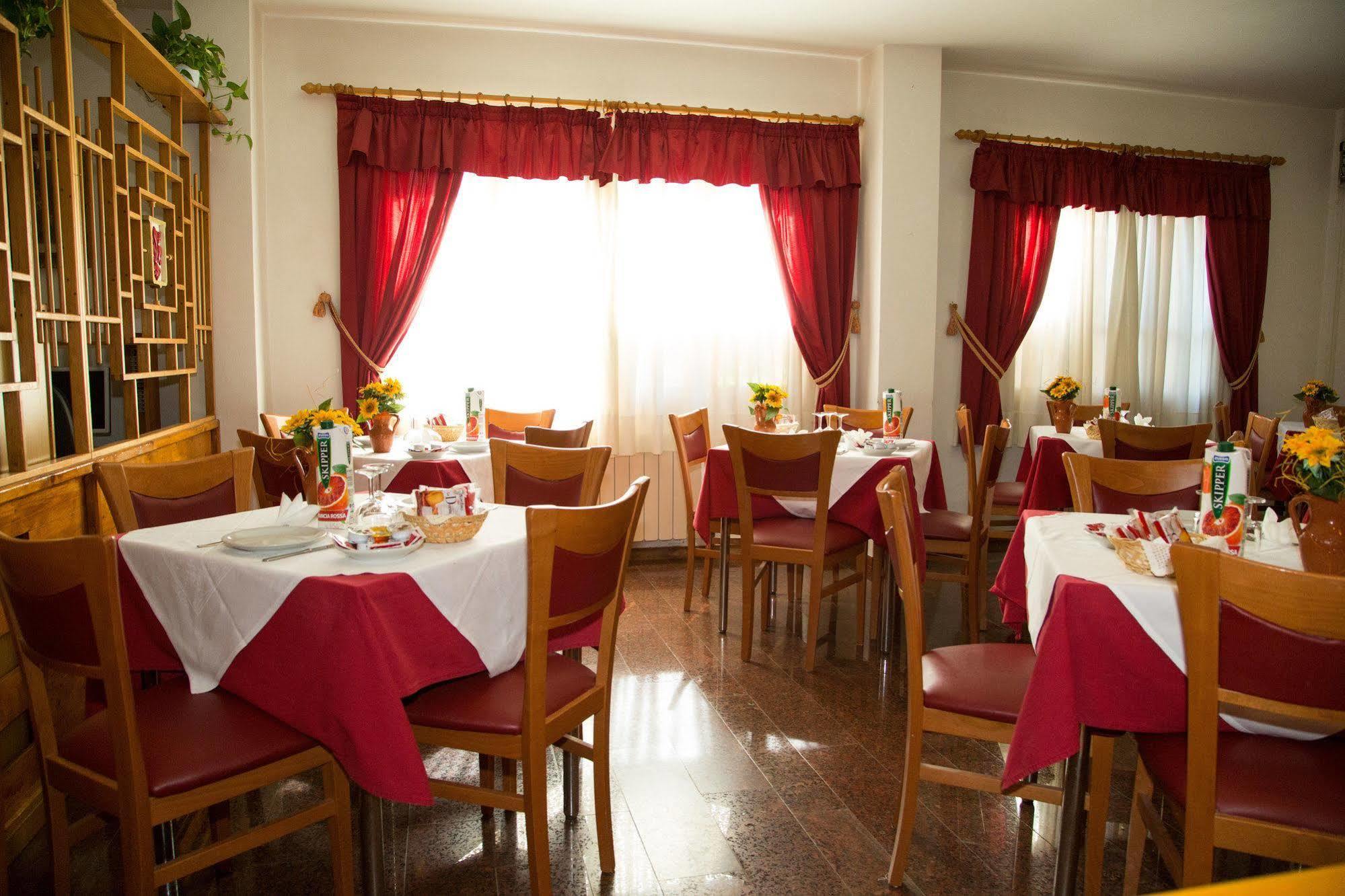 Hotel Del Lago Cavriglia Ngoại thất bức ảnh